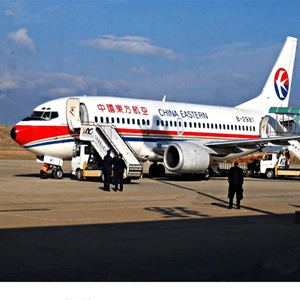 甘南夏河机场空运航空快运业稳步发展的原因是什么？